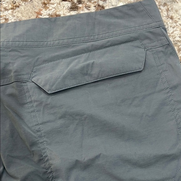 Under Armour Gray Board Shorts Quick-Drying Swimwear, Size 42 - Picture 5 of 10